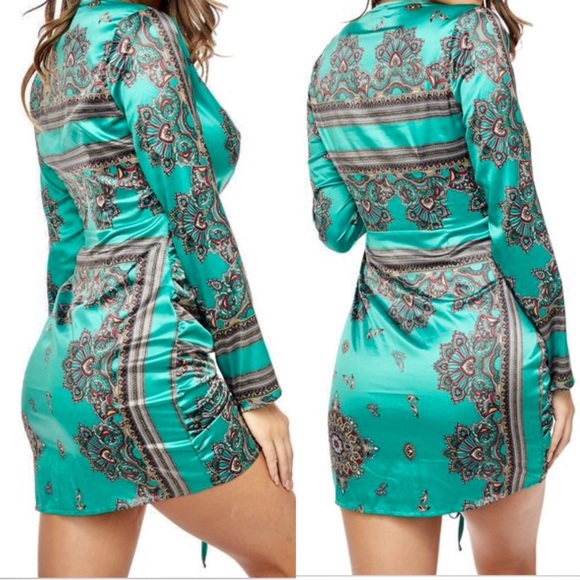 ‼️PRICE FIRM‼️Graphic green print sleeve dress. - Picture 2 of 5